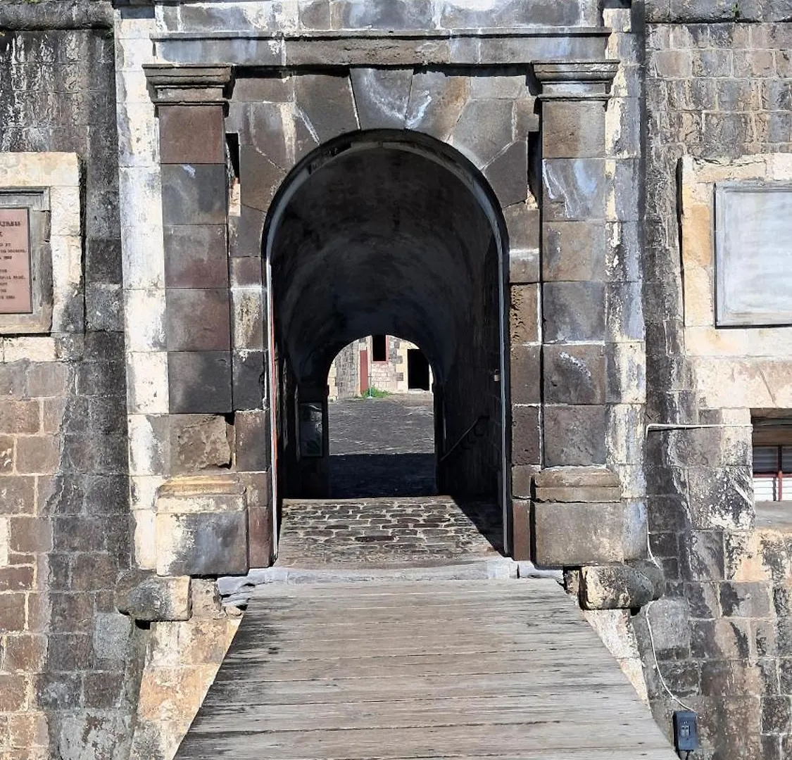Luna'S Castle Romneys 0*,  Saint Kitts ve Nevis